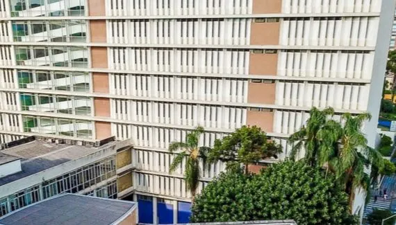 Invasão de estudantes ao prédio do DCE da UFPR em Curitiba completa uma semana