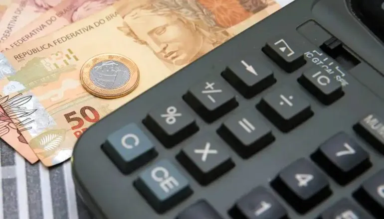 Lote recorde de restituição do IR liberado hoje, mas este detalhe pode travar o seu dinheiro no banco