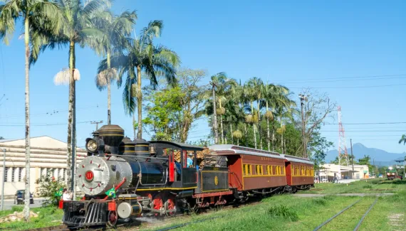 Paraná tem passeio com a Maria Fumaça mais antiga em atividade no Brasil
