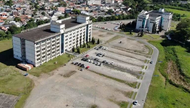 Mega terreno em área valorizada vai a leilão com 50% de desconto