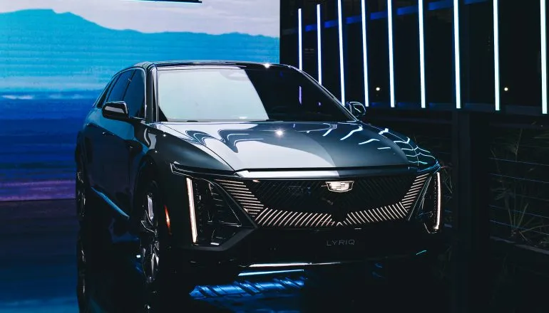 Cadillac escolhe Curitiba para estrear operação de luxo no Brasil