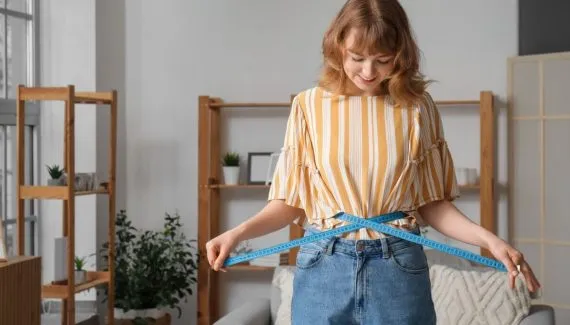 Barriga estufada: entenda as possíveis causas do aumento abdominal