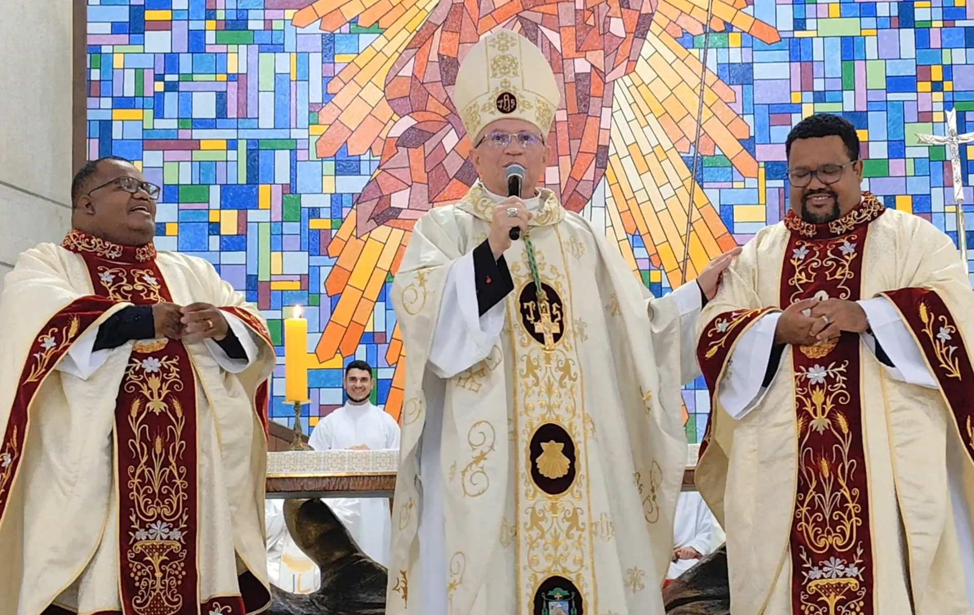 Padre Emerson, Dom Amilton e padre Anderson.