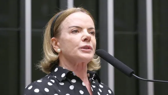Justiça derruba condenação de deputado que chamou Gleisi Hoffman de “amante”