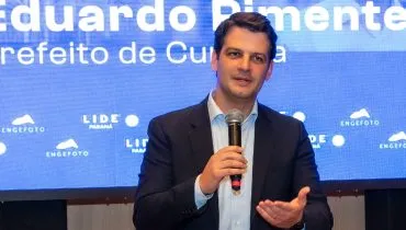 Prefeito de Curitiba Eduardo Pimentel (PSD).