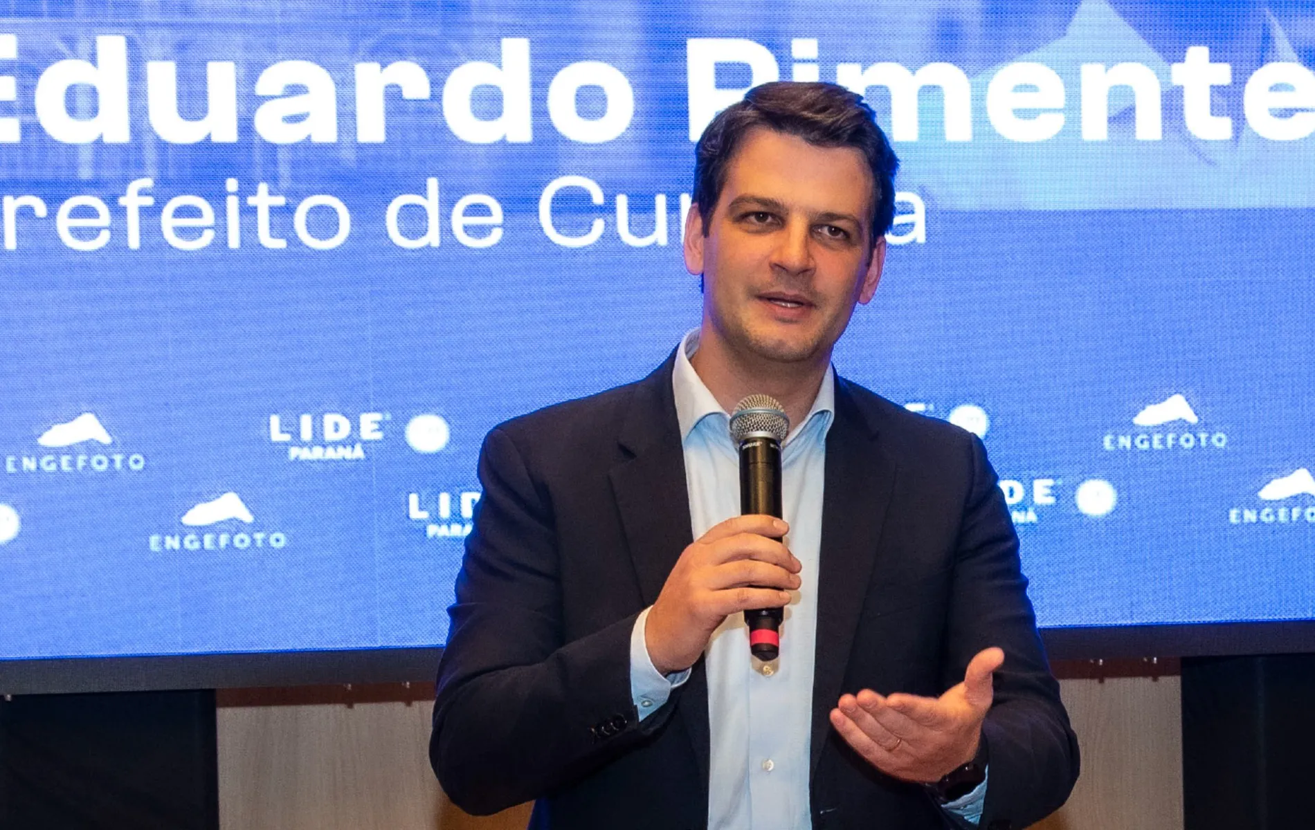 Prefeito de Curitiba Eduardo Pimentel (PSD).
