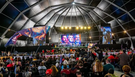 Com apoio de seis partidos Requião Filho e Gleisi lançam pré-candidaturas