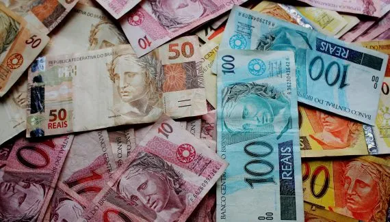 Você trabalhou até este fim de semana apenas para pagar impostos, aponta relatório