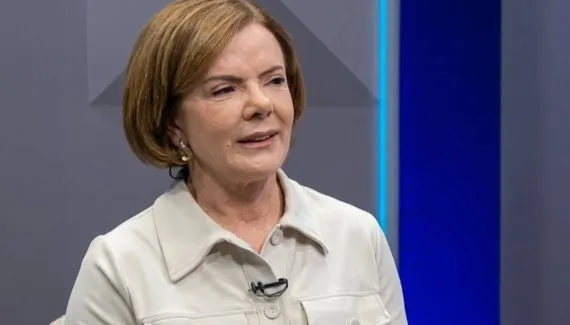 Gleisi diz que ‘política não pode ser só discussão ideológica’ e defende fim do foro privilegiado
