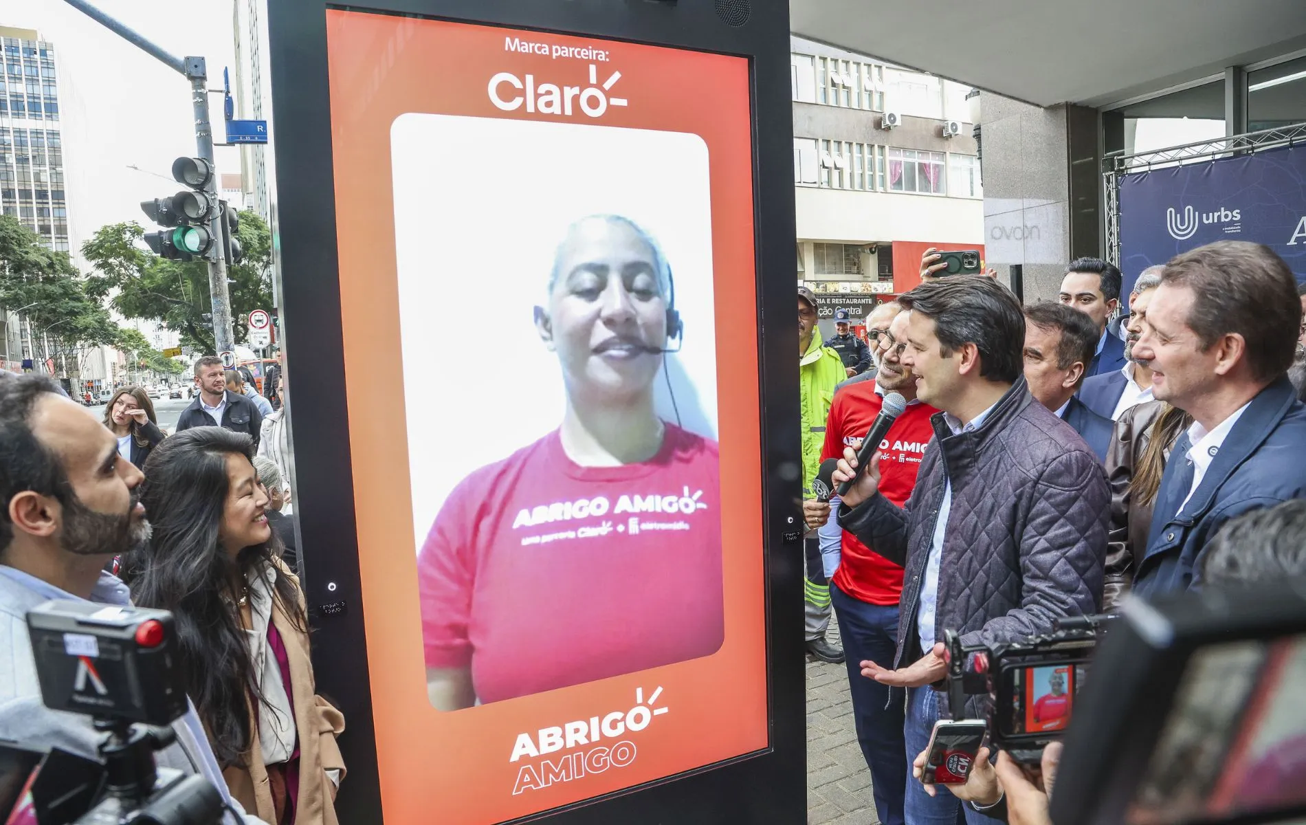 O primeiro Abrigo Amigo de Curitiba foi inaugurado nesta segunda-feira (1) no Centro da cidade.