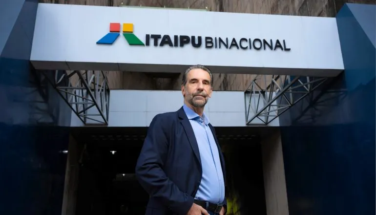 Diretor de Itaipu promete queda na tarifa, fala de futuro da energia e descarta urnas