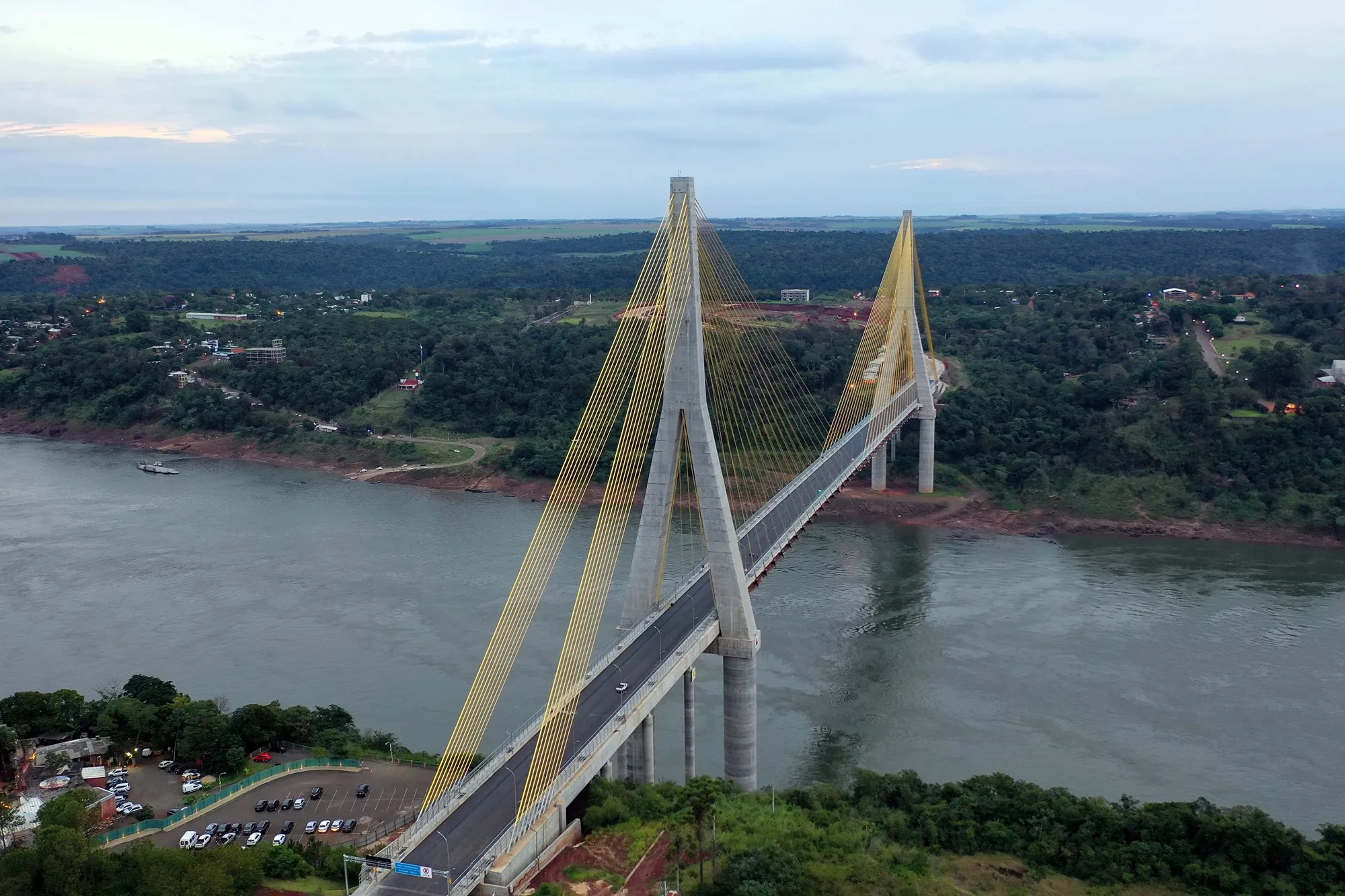 Liberação para novos veículos na Ponte da Integração tem decisão adiada e depende de obras no Paraguai