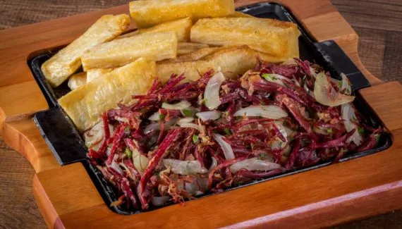 7 receitas com carne-seca para o sábado