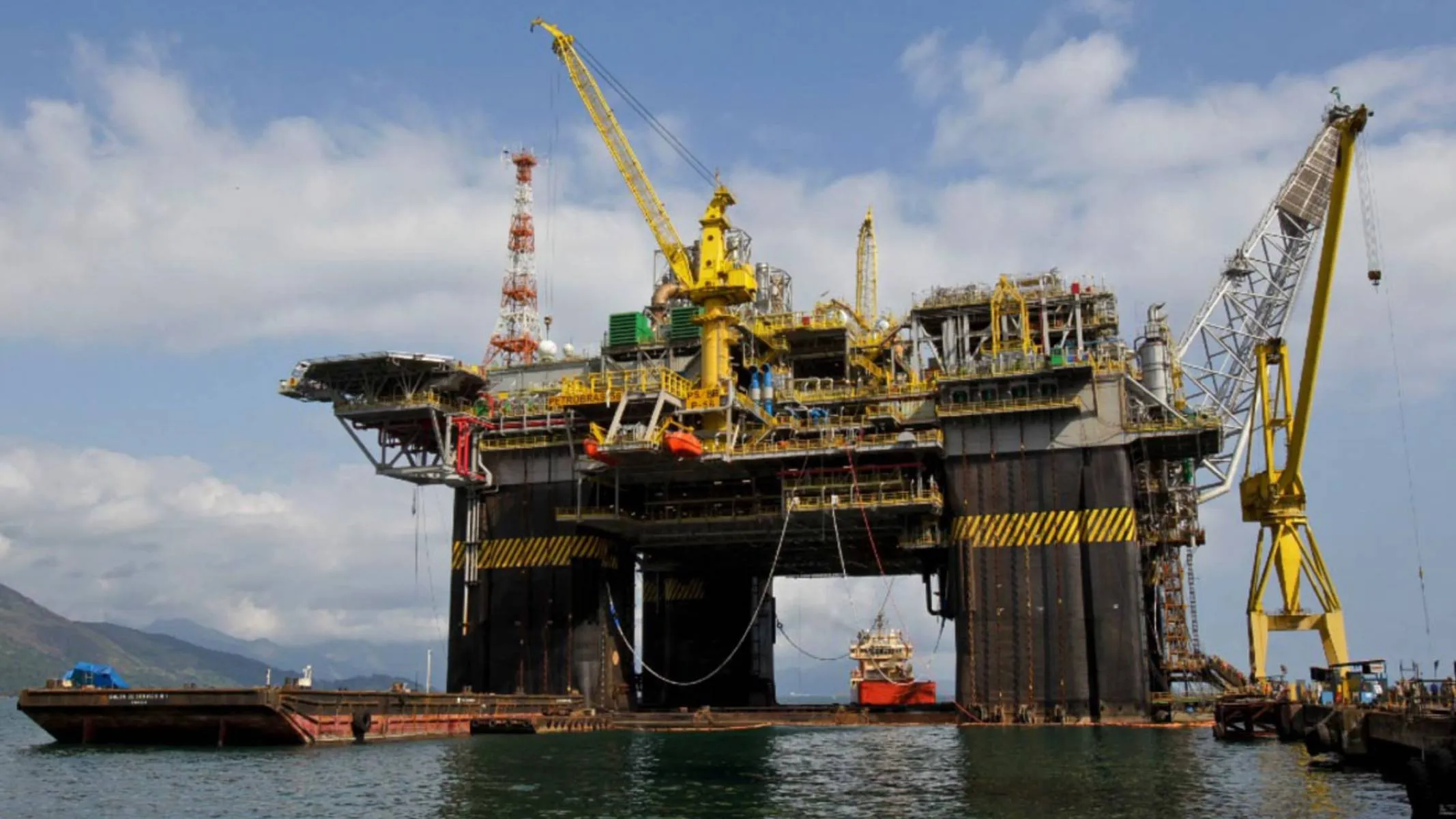 Leilão de petróleo arrecada R$ 3 bilhões e prevê investimentos de R$ 4,5 bi