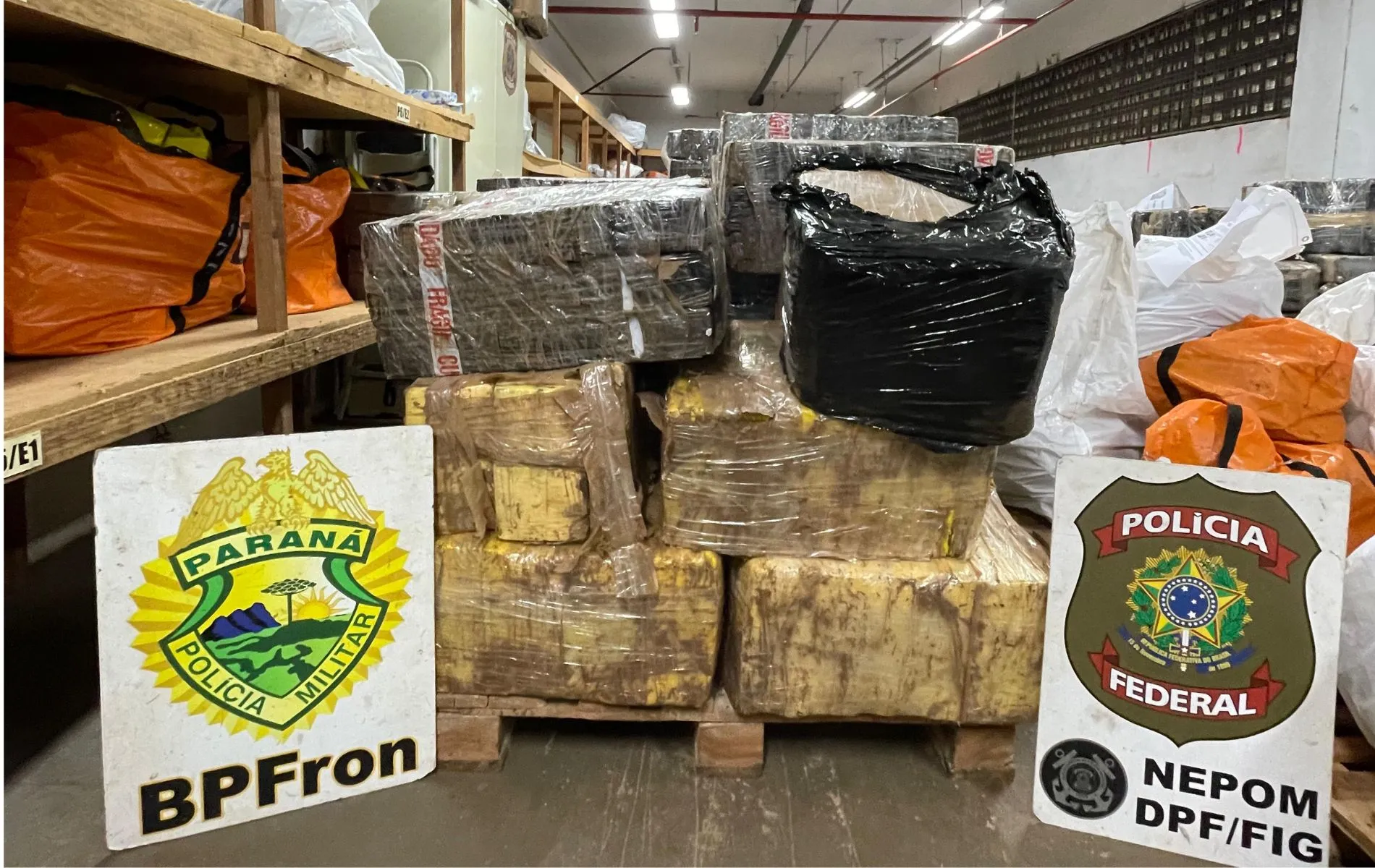 2,6 toneladas de maconha apreendidas pela Polícia Militar no Paraná entre os dias 5 e 6 de junho
