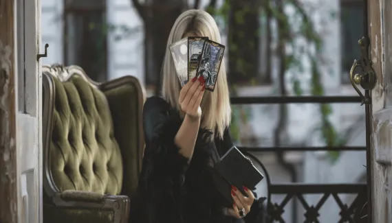 Tarot do dia: previsão para os 12 signos em 09/06/2026