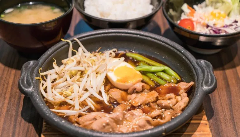 Tradicional restaurante coreano de São Paulo abre unidade na Grande Curitiba