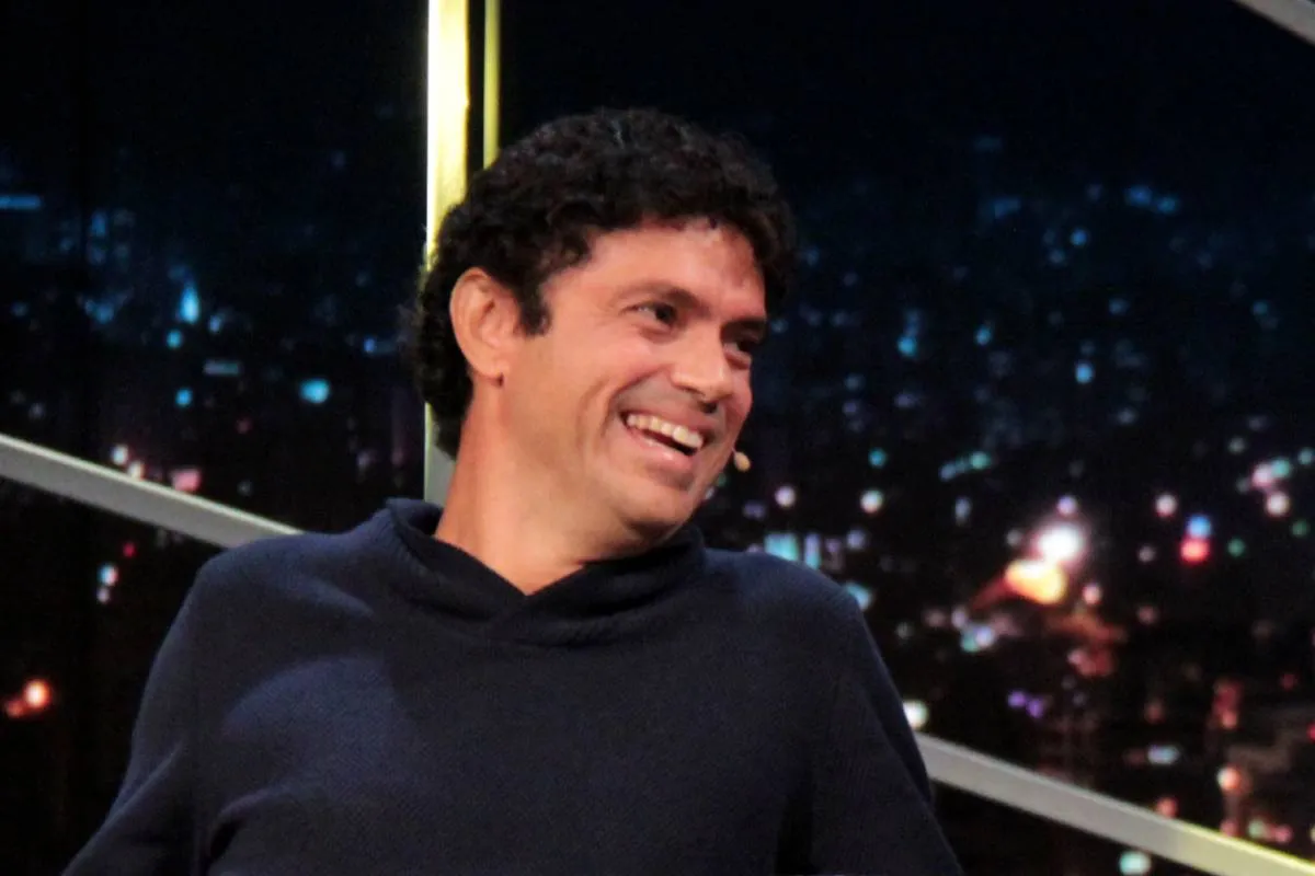 Imagem mostra Jorge Vercillo