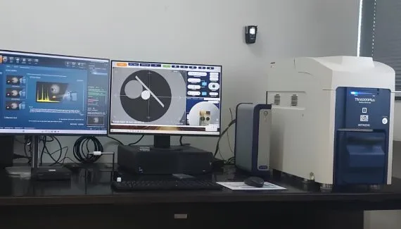 Com poder de aumentar 100 mil vezes uma imagem, super microscópio é 