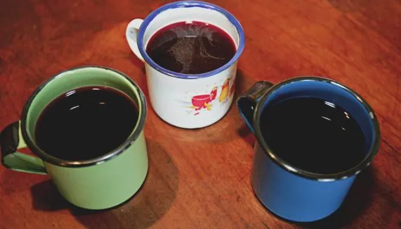 O segredo do quentão perfeito: 5 receitas para espantar o frio e que fogem do óbvio