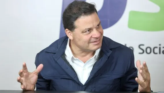 Helicóptero com candidato ao governo do Paraná faz pouso forçado