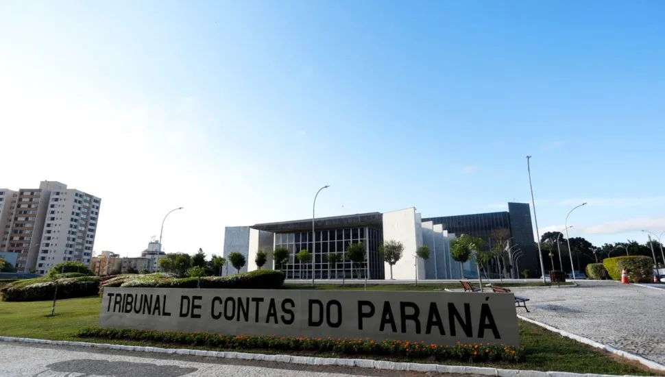 Prédio do Tribunal de Contas do Paraná.