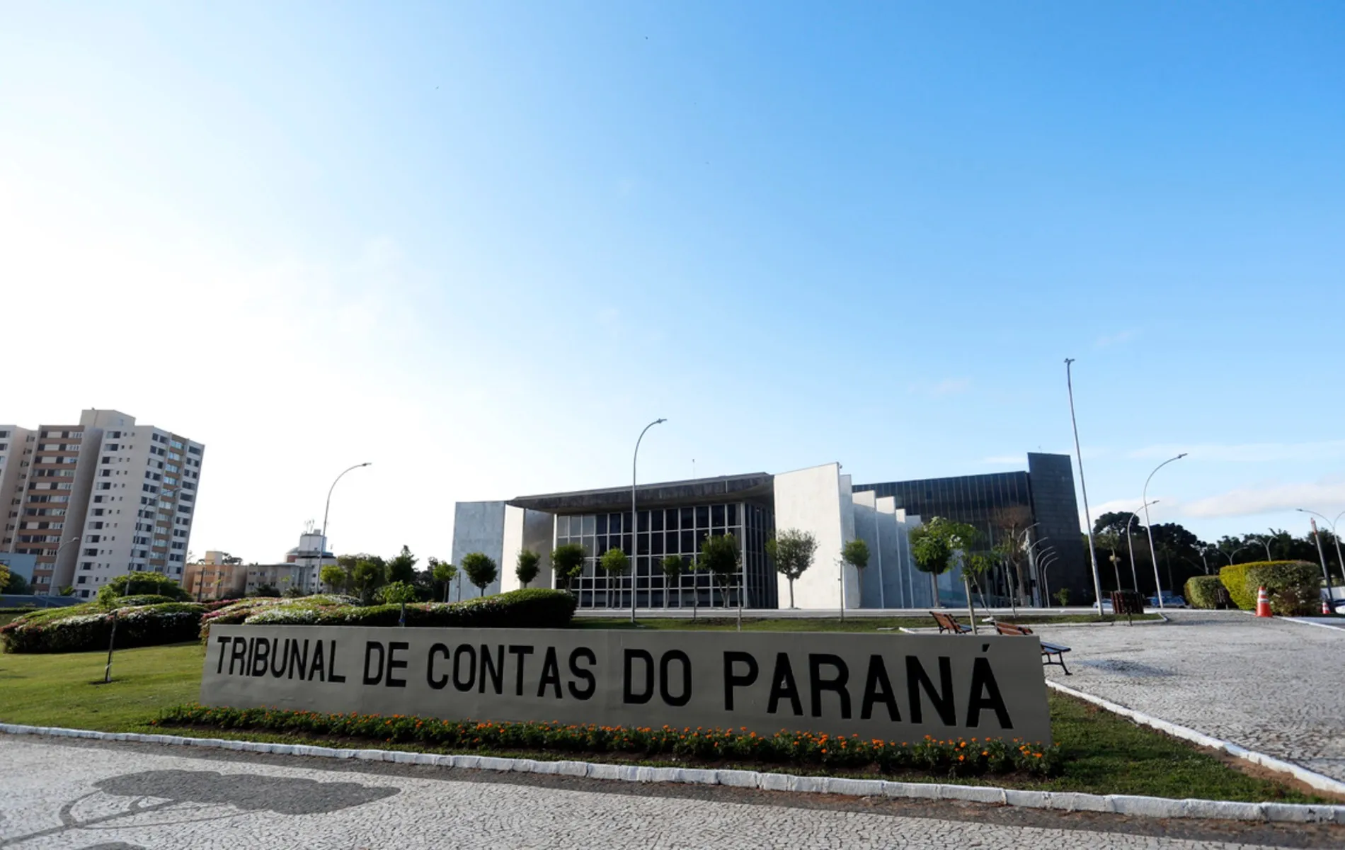 Prédio do Tribunal de Contas do Paraná.