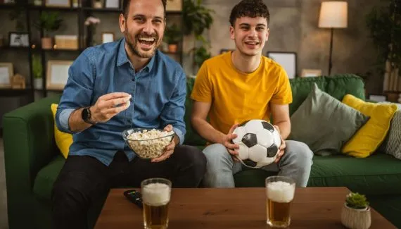 Copa com sabor e equilíbrio: como aproveitar petiscos e cerveja sem prejuízos à saúde