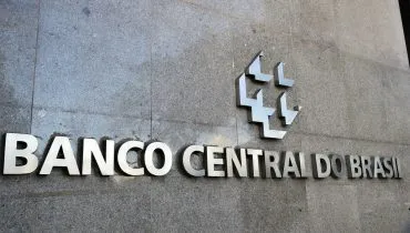 Imagem mostra a fachada do prédio do Banco Central