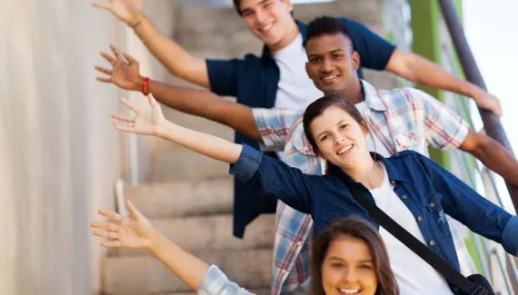 Projeto para adolescentes terá oficinas gratuitas em Curitiba