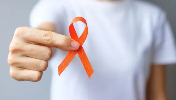 Junho Laranja: 5 sinais silenciosos da leucemia e a importância do diagnóstico precoce