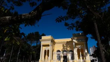 Quase 70% dos vereadores de Curitiba vão disputar outro cargo nas eleições