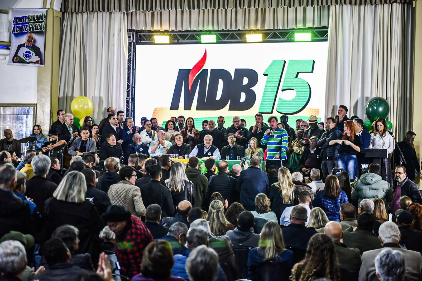 Rafael Greca oficializa pré-candidatura ao Governo do Paraná pelo MDB em evento com lideranças em Curitiba. Foto: Gabriel Fiori/ Divulgação MDB