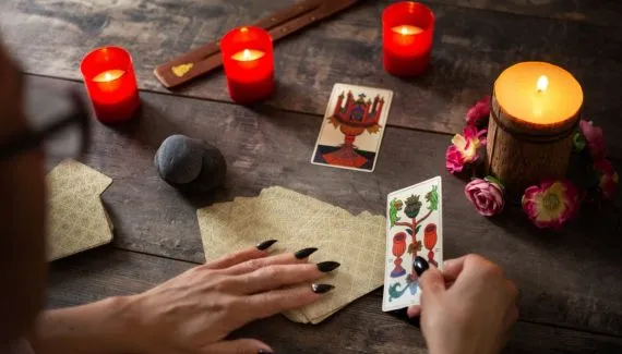 Tarot do dia: previsão para os 12 signos em 22/06/2026