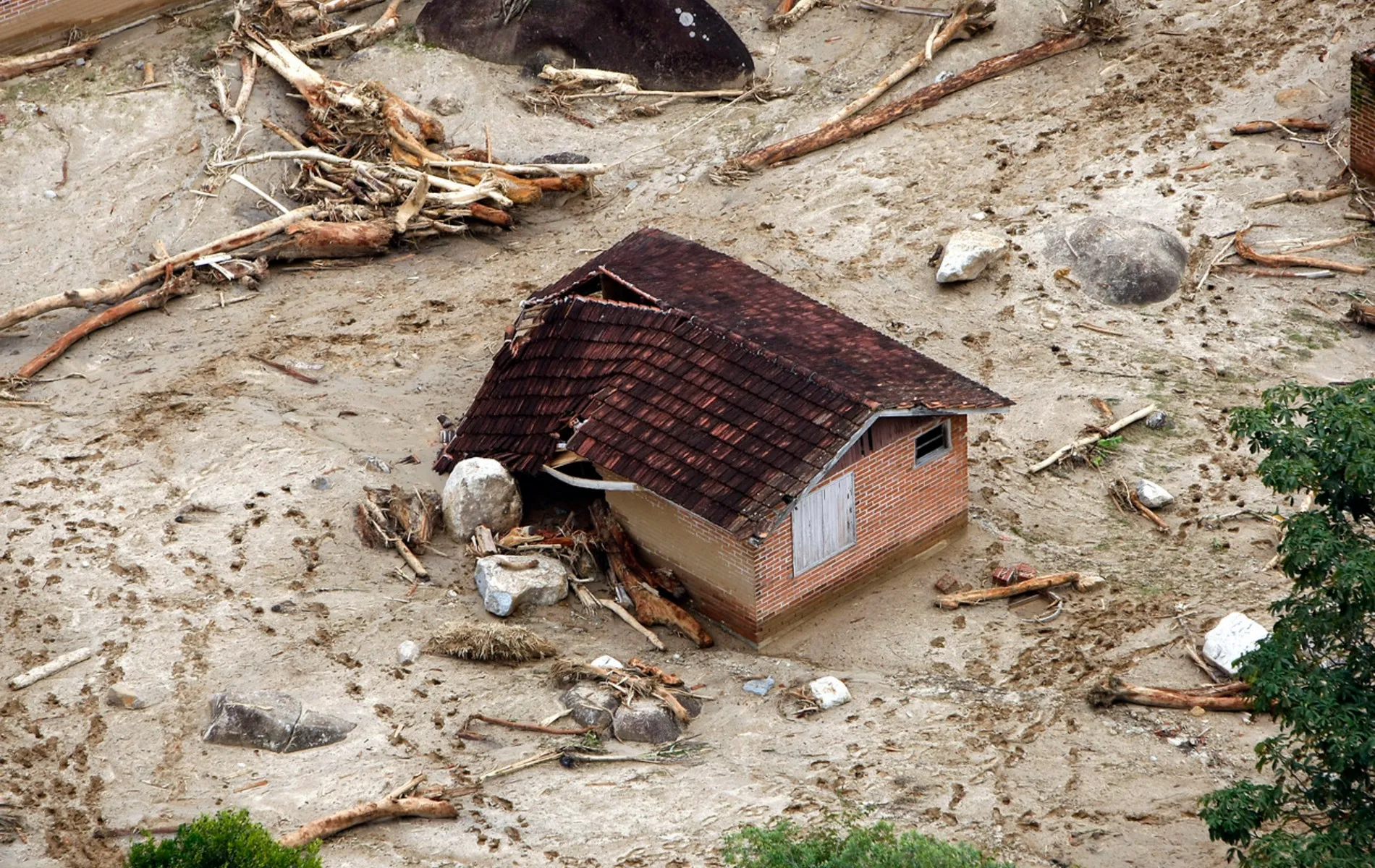 Comunidade da Floresta, em Morretes, foi atingida por um grave deslizamento de terra em 2011.
