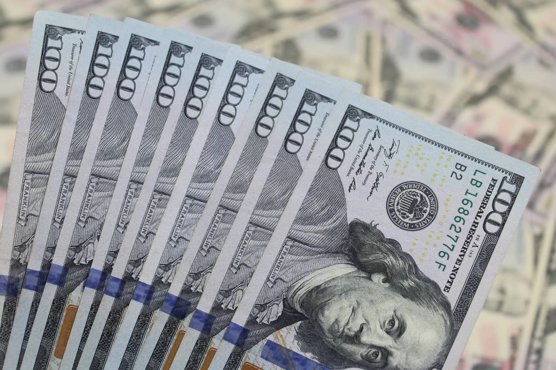 Dólar cai 4% após resultado do primeiro turno das eleições