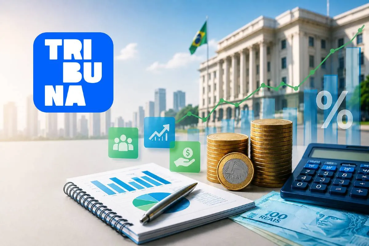 Ilustração sobre economia e finanças com a logo da Tribuna do Paraná no canto superior esquerdo. A imagem mostra moedas empilhadas, uma calculadora, cédulas de real, gráficos financeiros, indicadores de crescimento e um caderno com relatórios. Ao fundo, aparece um prédio institucional desfocado com a bandeira do Brasil, simbolizando decisões econômicas, mercado financeiro, impostos, programas governamentais e economia popular. Design clean, moderno e voltado para conteúdos de notícias econômicas.