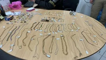 PM recupera restante das joias roubadas de joalheria no Shopping Crystal