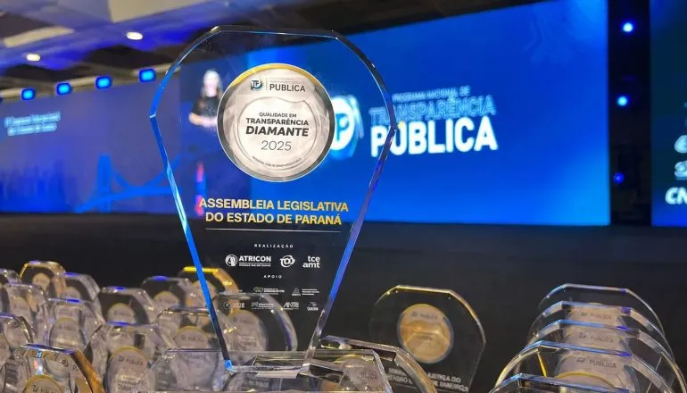 A Assembleia Legislativa do Paraná conquistou o Selo Diamante do Programa Nacional de Transparência Pública, reconhecimento pelos avanços em transparência e acesso à informação