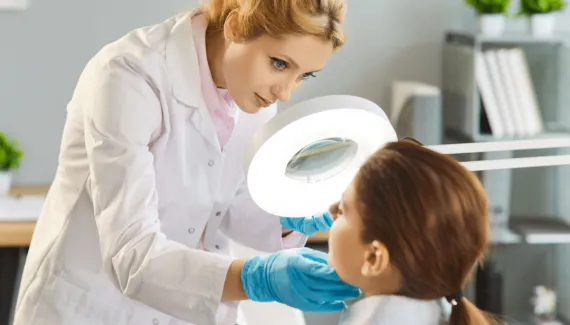 Avaliação dermatológica: veja por que ela é importante antes de um tratamento estético
