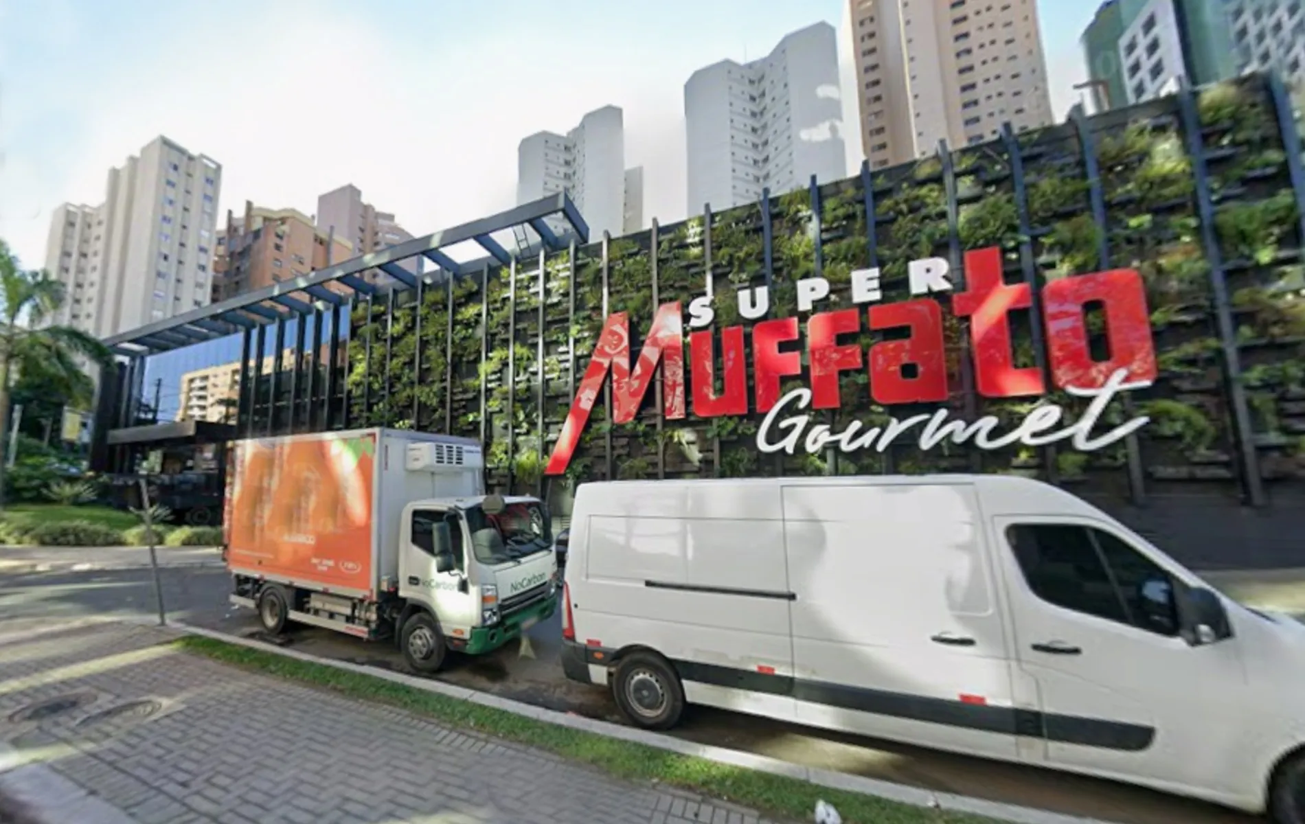 Fachada do Muffato Gourmet, no Champagnat.
