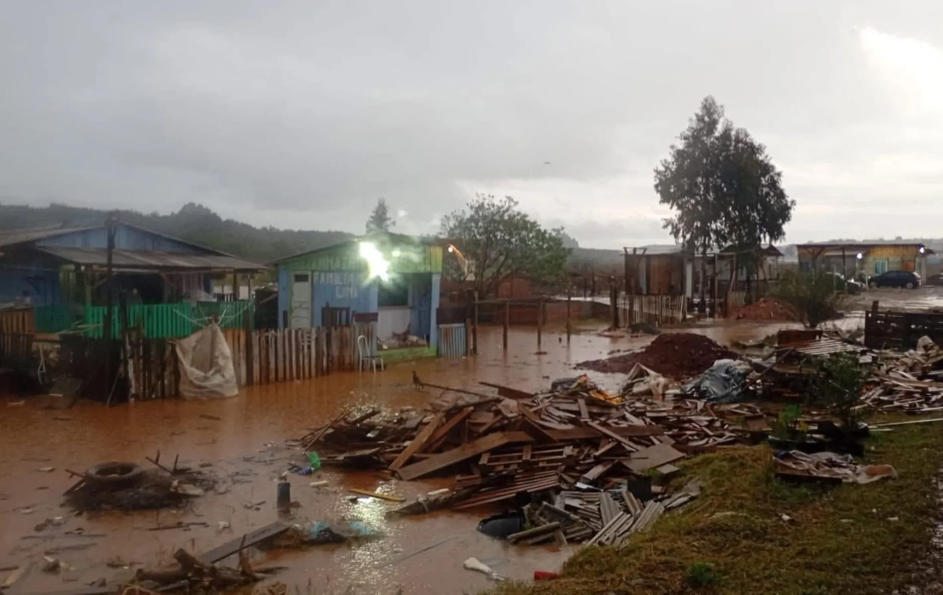 Chuva deixou estragos em Guarapuava.
