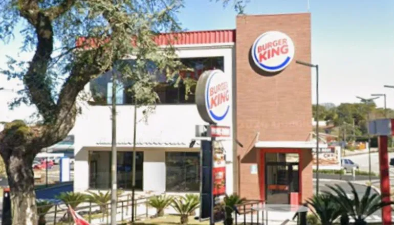 Burger King dá sanduíche de graça na madrugada desta terça (30); veja como participar