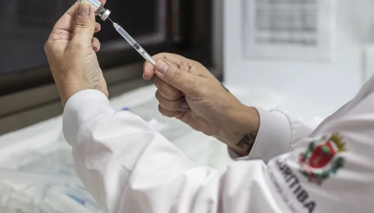 Nova vacina Pneumo 20 em Curitiba: tudo o que precisa saber antes de levar as crianças