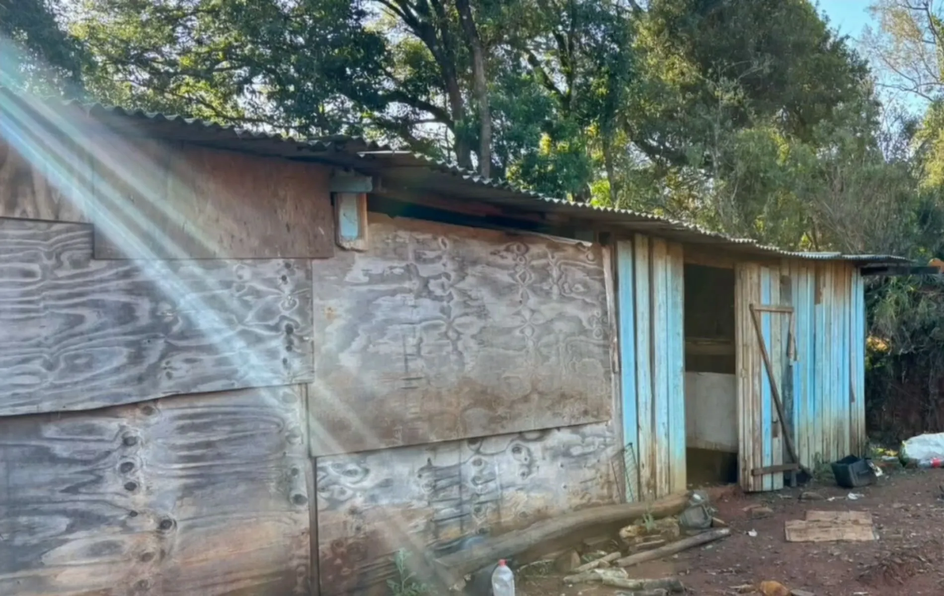 Alojamento em pedreira de Cantagalo, no interior do Paraná