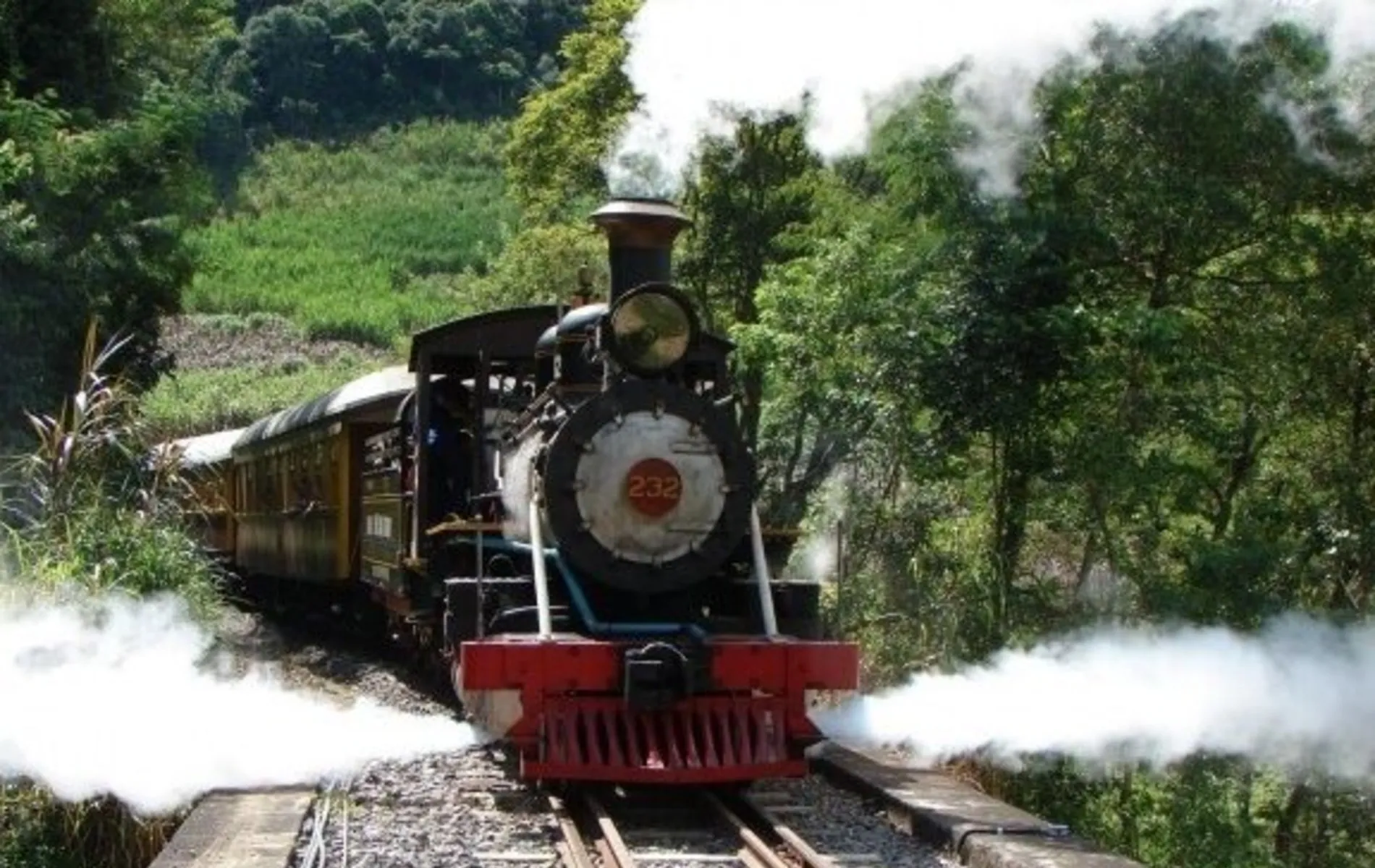 Santa Catarina estuda retomar com trem de passageiros entre Mafra e São Francisco do Sul.