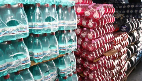 Como será o novo selo obrigatório nas garrafas de água mineral do Paraná?