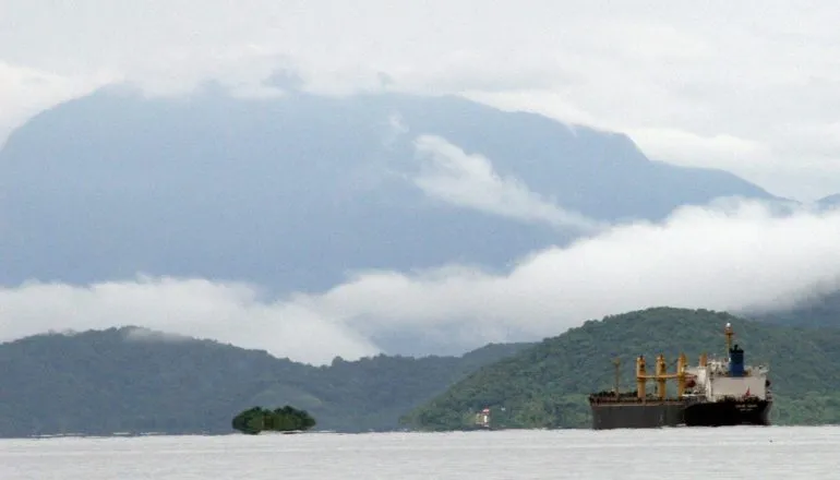 Marinha do Brasil instaura inquérito para apurar acidente com embarcação em Paranaguá