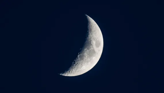 6 rituais de desapego para aproveitar a Lua Minguante