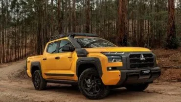 Imagem mostra a nova Triton Savana amarela, da Mitsubishi